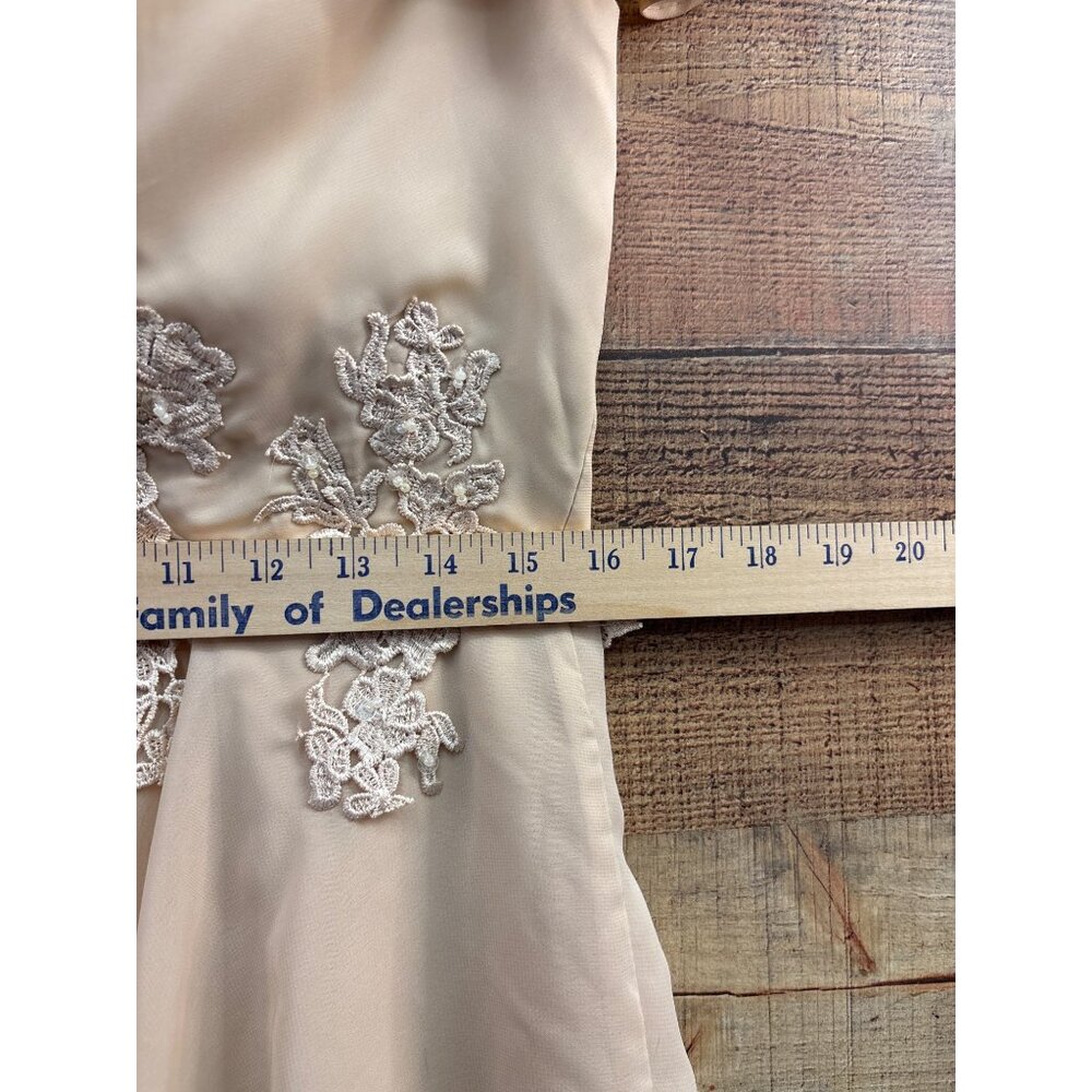 Beige Lace Appliqué Wedding Dress Ruffle Cap Sleeves & V-Neck - Picture 6 of 9